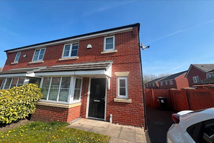 3 Bedroom Semi-Detached House To Rent In Coleport Close, Warrington, WA4