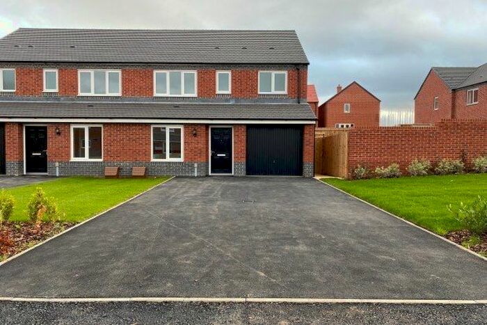 3 Bedroom Property To Rent In Osborne Road, Lichfield, WS14