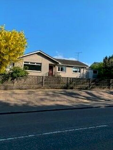 3 Bedroom Bungalow To Rent In Ailsa Drive, Kirkintilloch, G66