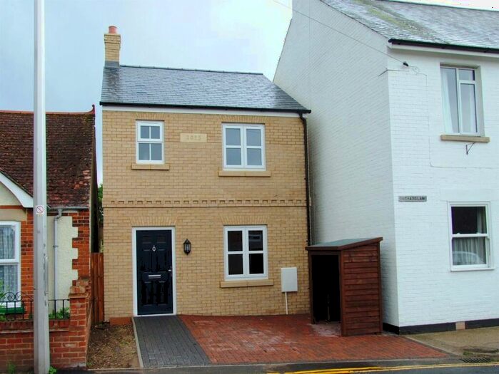 3 Bedroom House To Rent In Orchard Lane, Huntingdon, PE29