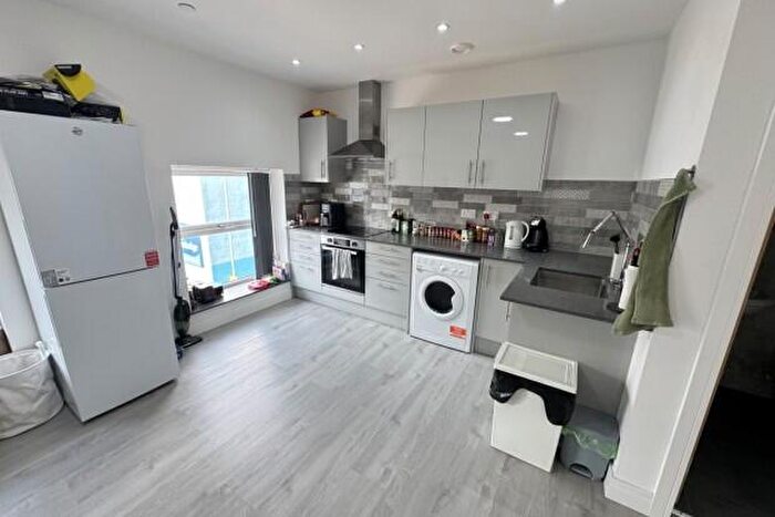1 Bedroom Flat To Rent In Caxton Place Newport, NP20
