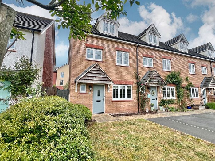 4 Bedroom End Of Terrace House For Sale In Furs Close, Monkton Heathfield, Taunton, TA2