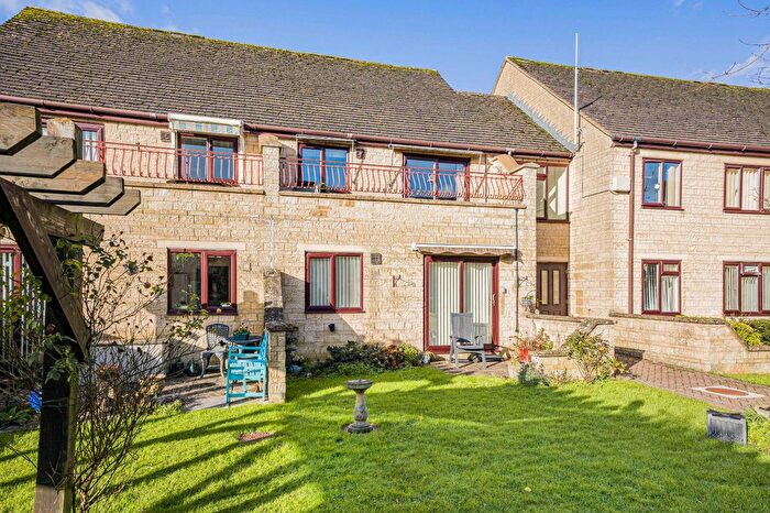 2 Bedroom Flat For Sale In Trafalgar Road, Cirencester, Gloucestershire, GL7