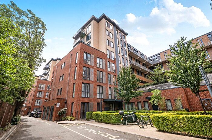 2 Bedroom Flat For Sale In Bowthorpe Court, Colonnade Gardens, Acton, W3