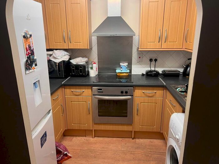 1 Bedroom Flat To Rent In Harts Lane, Barking IG11