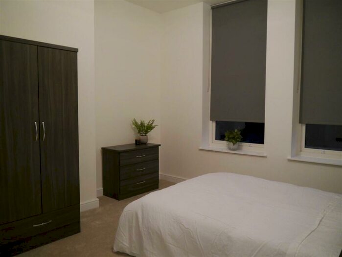 2 Bedroom Apartment To Rent In Park Terrace, Waterloo, Liverpool, L22
