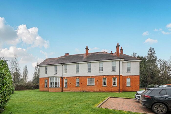 2 Bedroom Flat For Sale In Grove Close, Crossness House Grove Close, KT19