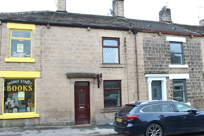 2 Bedroom Terraced House To Rent In Chapel Street, Glossop, SK13