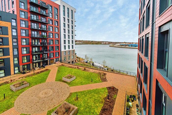 2 Bedroom Flat To Rent In Meridian Way, Southampton, SO14