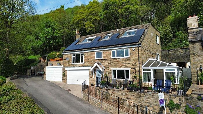 4 Bedroom Detached House For Sale In Hough, Northowram, Halifax, HX3