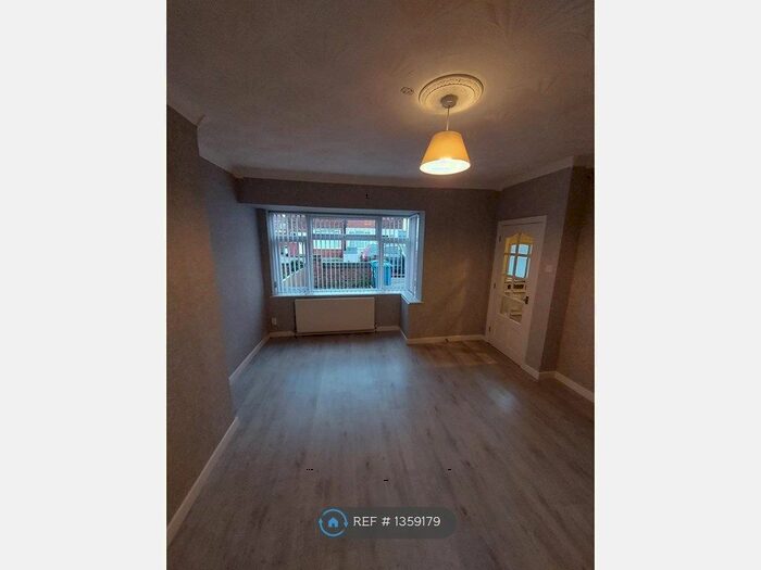 3 Bedroom Terraced House To Rent In Lostock Avenue, Warrington, WA5