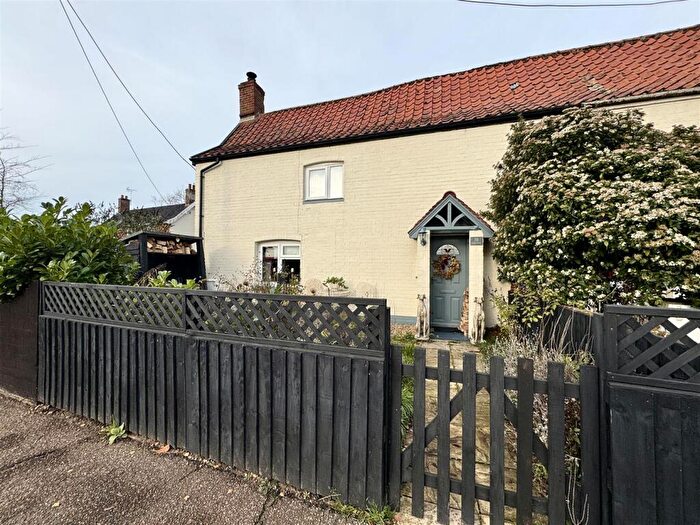 2 Bedroom Semi Detached House For Sale In High Road, Needham, Harleston, IP20