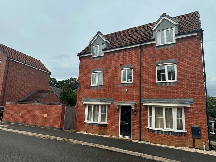 4 Bedroom Detached House To Rent In Stillington Crescent, Hamilton, Leicester, LE5