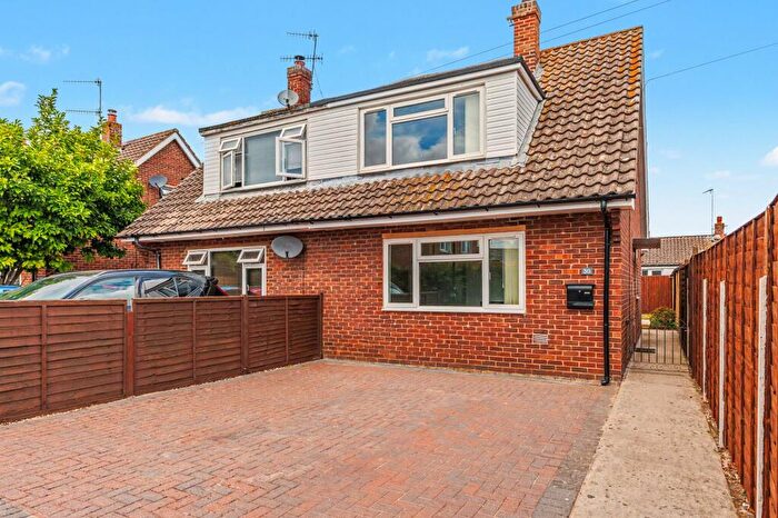 3 Bedroom Semi-Detached House For Sale In St. Peters Road, Kineton, CV35