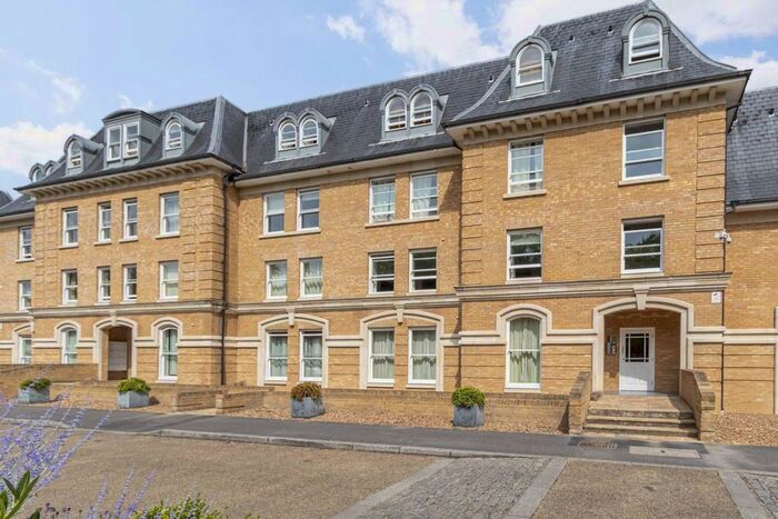 1 Bedroom Flat To Rent In Langdon Park, Teddington, TW11