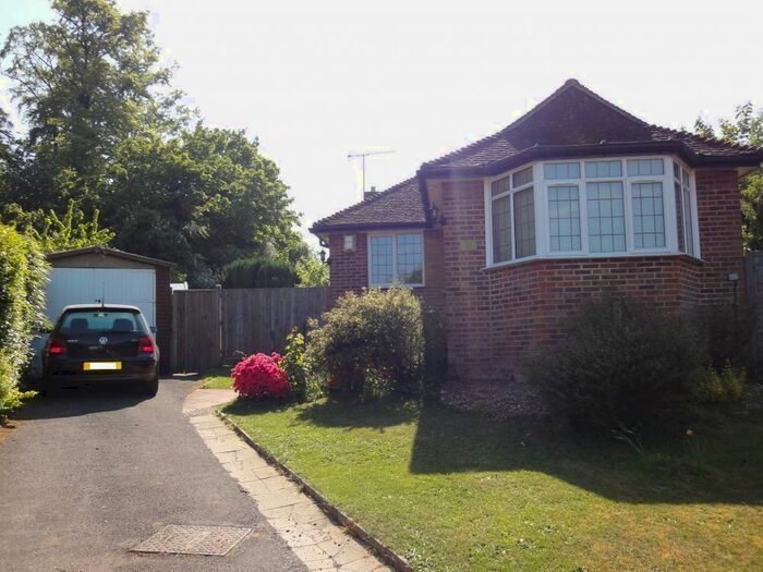 3 Bedroom Bungalow To Rent In Grange Crescent, Crawley Down, Crawley, RH10