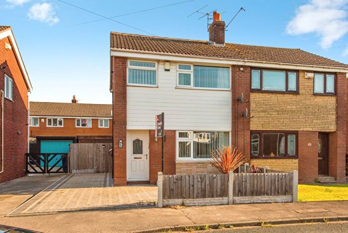 3 Bedroom Semi-Detached House For Sale In Lowther Crescent, Leyland, Lancashire, PR26