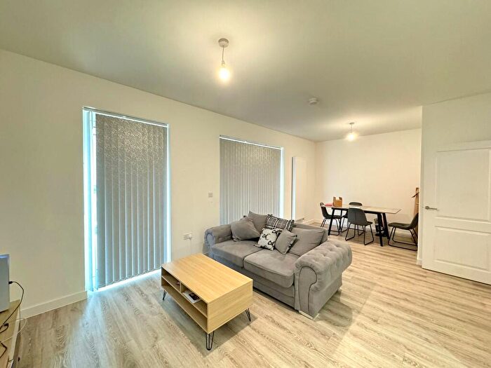 3 Bedroom Terraced House To Rent In Bird Close, Balsall Heath, Birmingham, B12