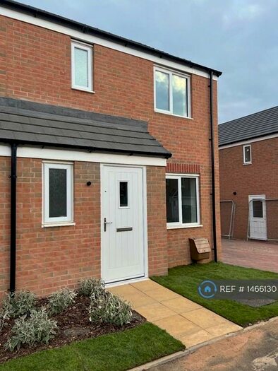 3 Bedroom Semi-Detached House To Rent In Fawsley Way, Northampton, NN2