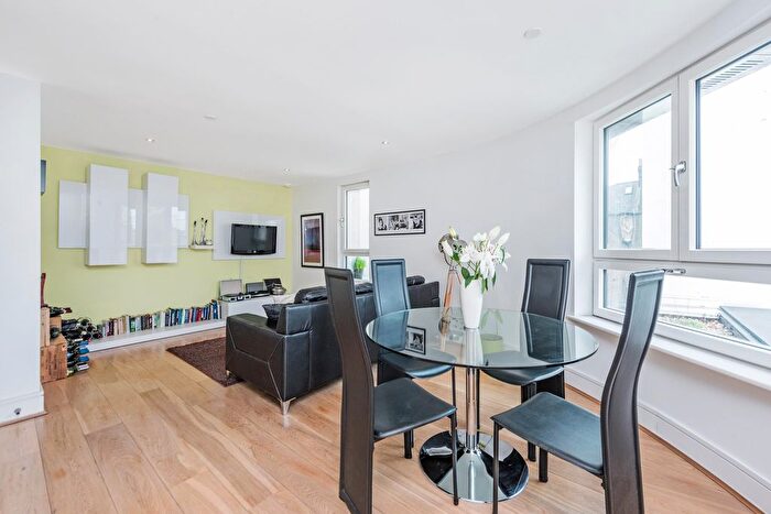 1 Bedroom Flat To Rent In Library Building, Clement Avenue, Clapham, London, SW4