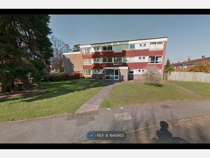 2 Bedroom Flat To Rent In Conway Court, Solihull, B92