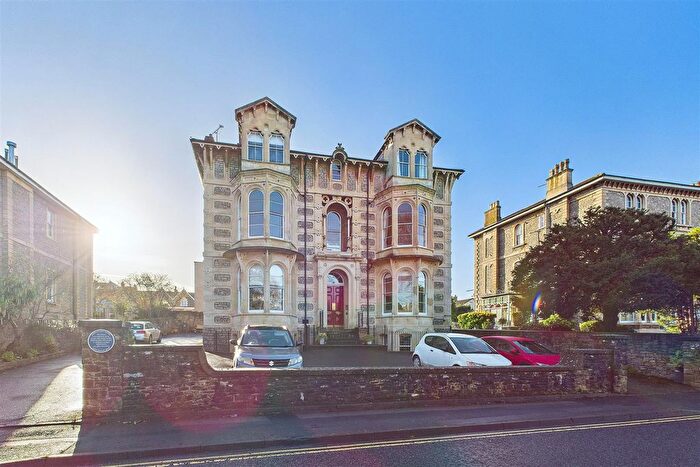 2 Bedroom Flat For Sale In Elton Road, Clevedon, BS21