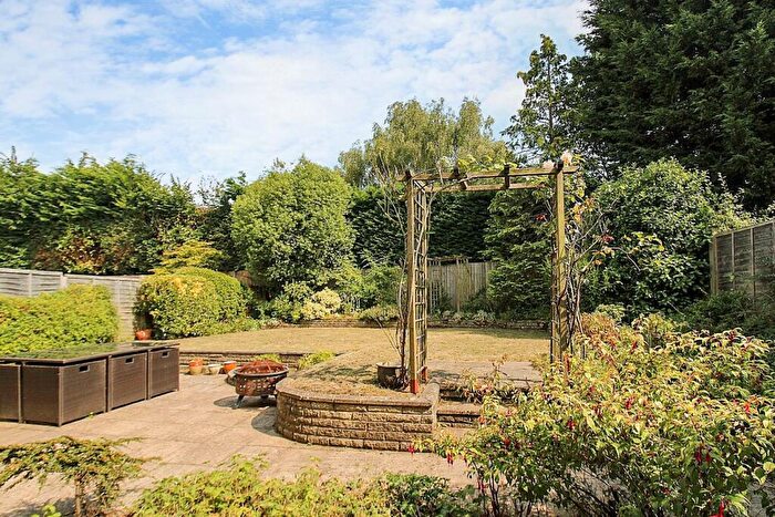 4 Bedroom Detached House For Sale In Parkdale, Danbury, CM3