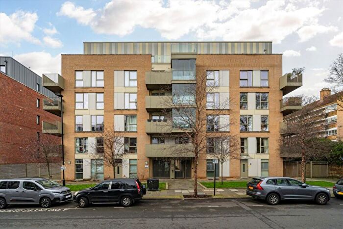 2 Bedroom Flat For Sale In Dalmeny Avenue, Tufnell Park, N7