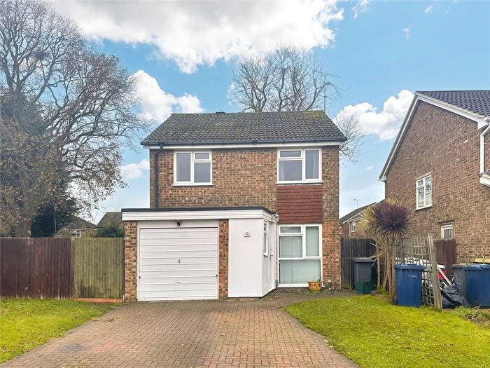 3 Bedroom Detached House To Rent In Badshot Park, Badshot Lea, Farnham, Surrey, GU9