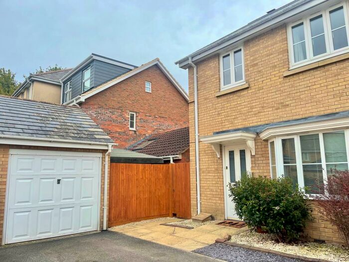 3 Bedroom Semi-Detached House To Rent In Windsor Road, Pitstone, Leighton Buzzard, LU7