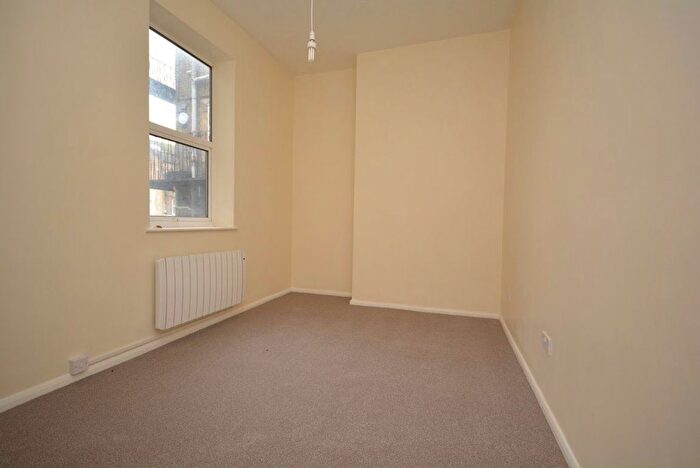 1 Bedroom Flat To Rent In Carlton Mansions, Sweyn Road, Cliftonville, CT9