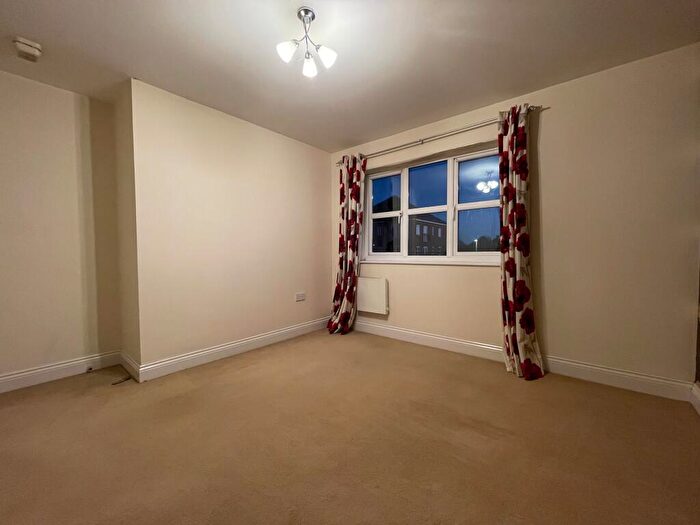 2 Bedroom Apartment To Rent In Estella Close, Swindon, Wiltshire, SN25
