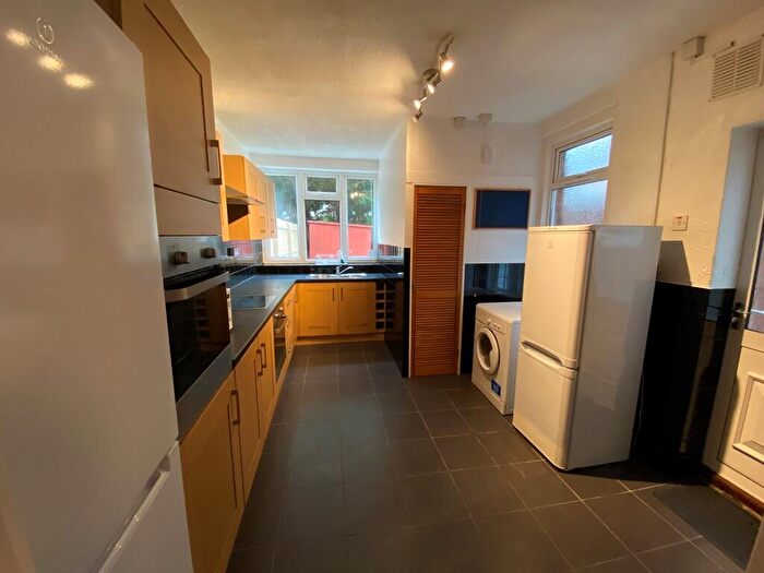 6 Bedroom Terraced House To Rent In Shakespeare Avenue, Southampton, SO17