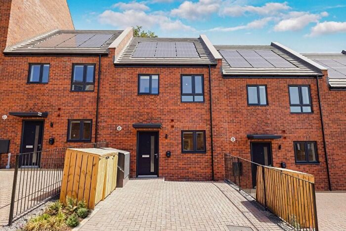3 Bedroom Terraced House To Rent In Benwell Dene Terrace, Newcastle, NE15