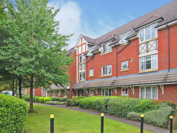 3 Bedroom Apartment To Rent In Bunham Heights, Slough, SL1