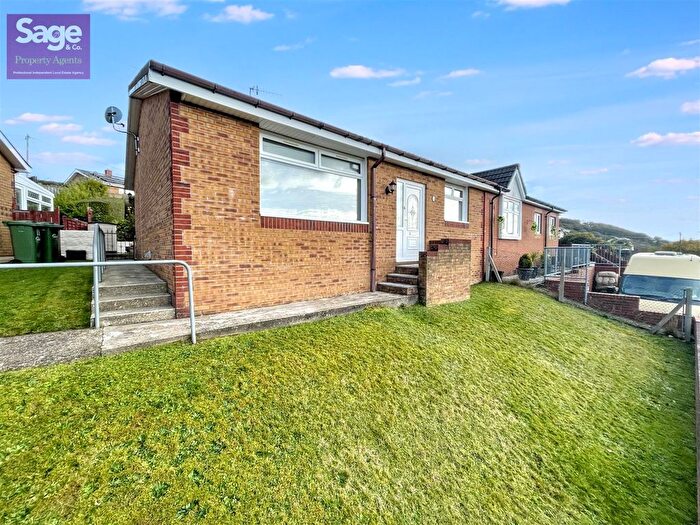 3 Bedroom Semi-Detached Bungalow For Sale In Stonerwood View, Newbridge, NP11