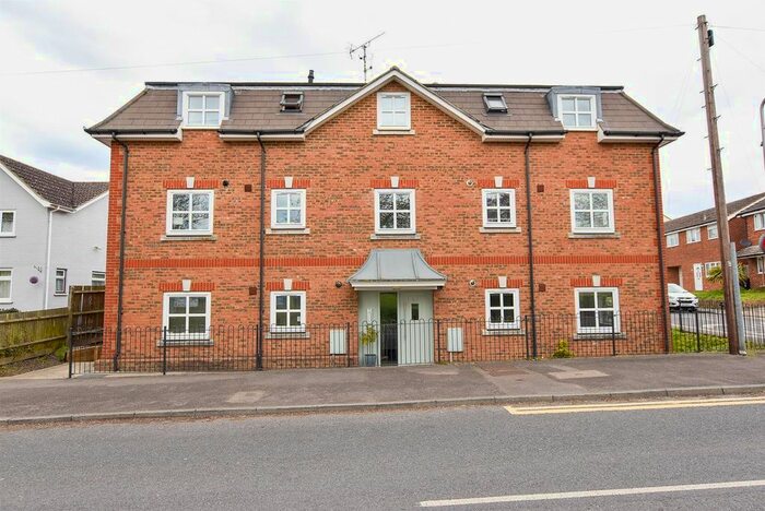 2 Bedroom Flat To Rent In Bull Lane, Eccles, Aylesford, ME20