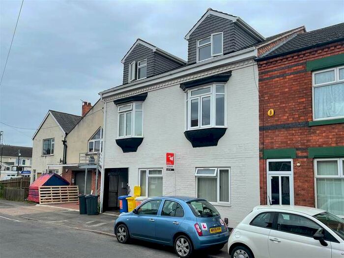 2 Bedroom Flat To Rent In Oliver Road, Leicester, LE4