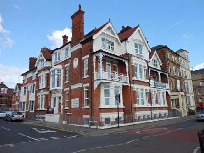 2 Bedroom Apartment To Rent In Victoria Parade, Broadstairs, Kent, CT10
