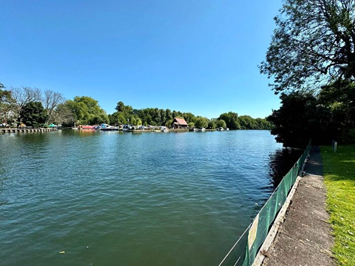 3 Bedroom Detached House To Rent In The Caretakers Lodge, Thameside, TW11