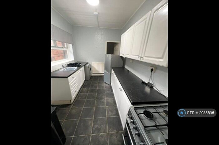 2 Bedroom Flat To Rent In Lynnwood Terrace, Newcastle Upon Tyne, NE4