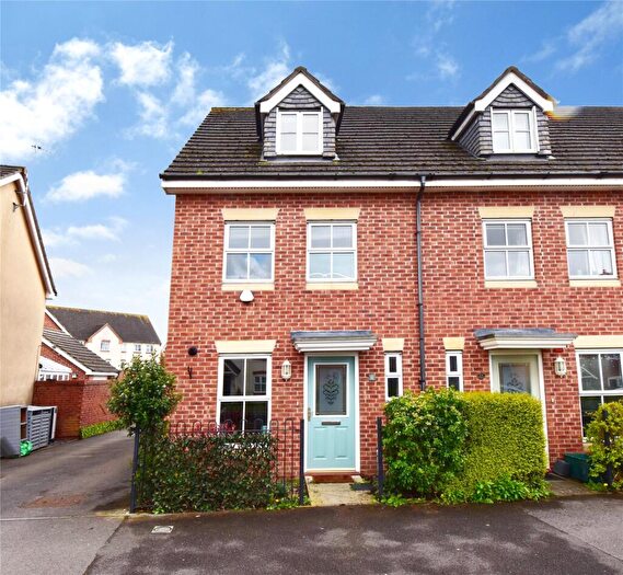 3 Bedroom End Of Terrace House To Rent In Urquhart Road, Thatcham, Berkshire, RG19