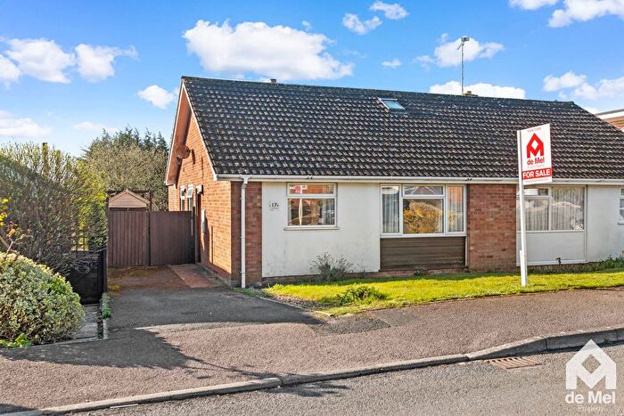 3 Bedroom Semi-detached House For Sale In Paxhill Lane, Twyning, Tewkesbury, GL20