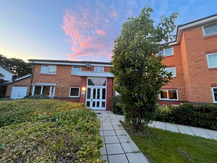 1 Bedroom Flat To Rent In Warwick Close, Hornchurch, RM11
