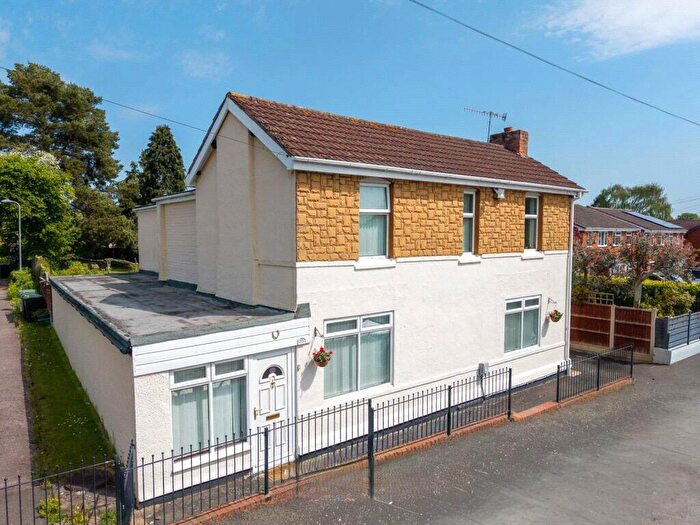 5 Bedroom Detached House For Sale In Melbourne Road, Bromsgrove, Worcestershire, B61