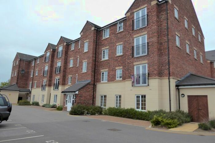 2 Bedroom Flat To Rent In Principal Rise, Dringhouses, York, YO24