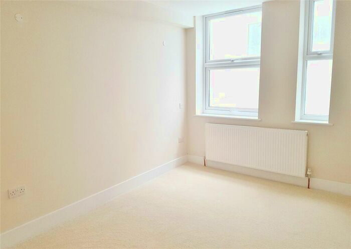 2 Bedroom Apartment To Rent In Marketfield Road, Redhill, Surrey, RH1