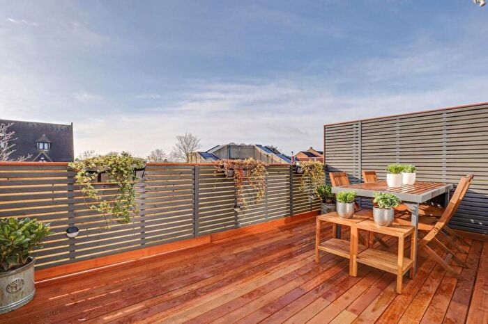 2 Bedroom Duplex For Sale In Stoneleigh Broadway, Epsom, KT17