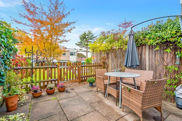 2 Bedroom Terraced House To Rent In Frithwood Avenue, Northwood, HA6