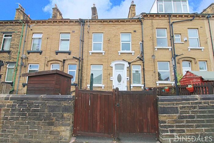 3 Bedroom Terraced House To Rent In Olive Grove, Bradford, BD8